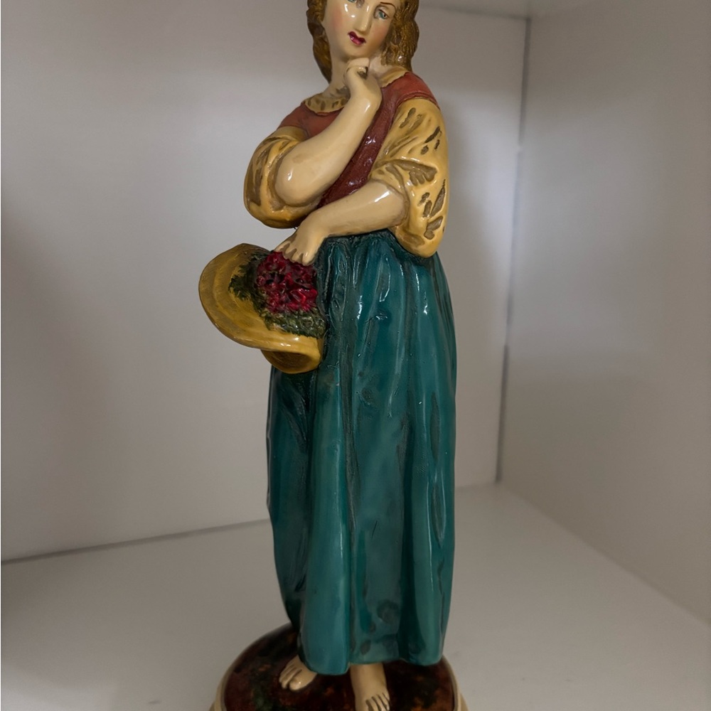 Vintage Italian Girl chalk figurine Borghese